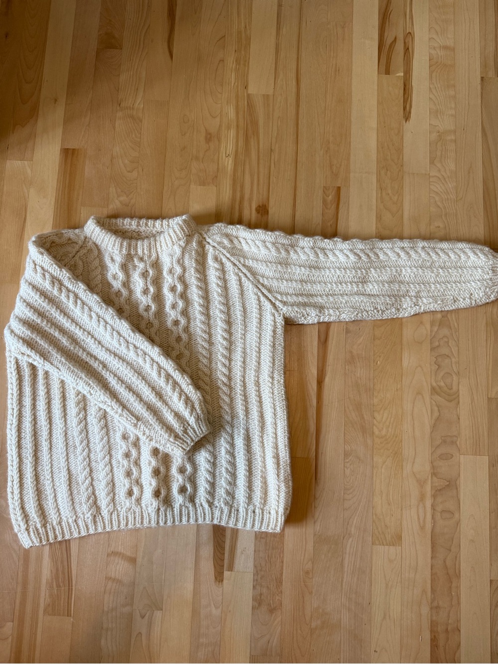 Classic Fisherman Cable-Knit Cream Sweater - Women's Pullover